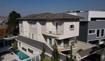 Vende-se: Sobrado 4 Suítes, Condomínio Fechado no Tremembé!