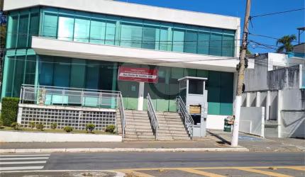 Prédio Comercial com 900m² e 14 vagas, para Locação no Alto da Lapa!