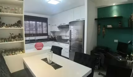 condominio com piscina, churrasqueira, zona norte.