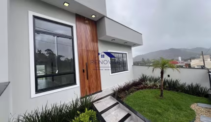 Casa com 4 Dormitórios e Churrasqueira – Lisboa III, Forquilhas – São José/SC