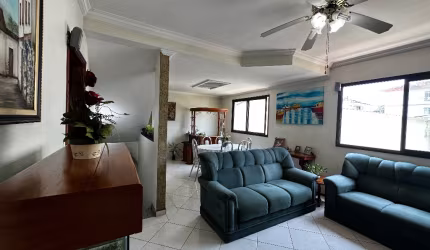Triplex em São Vicente