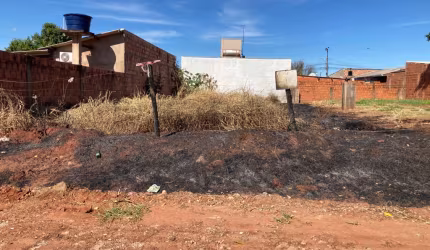 *TERRENO Á VENDA NO PORTAL DA LAGOA*