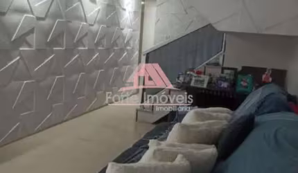 Casa Triplex com 3 dormitórios - próximo á Estrada da Posse - CG/RJ