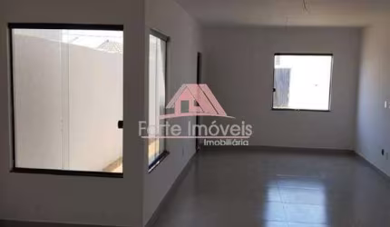 Casa Duplex com 3 quartos e terraço na Pedra de Guaratiba/RJ