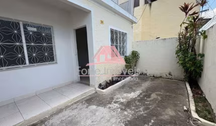 2 Casas a venda com 3 quartos - Campo Grande/RJ