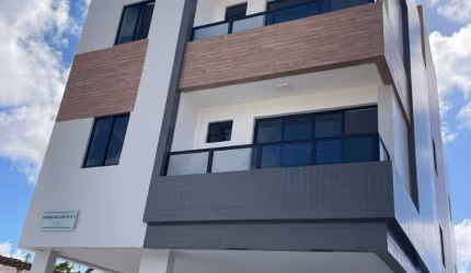 EXCELENTE APARTAMENTO, COM ACABAMENTO PERFEITO, LOCALIZAÇÃO BASTANTE PRIVILEGIADA DO BAIRRO, RUA CALÇADA