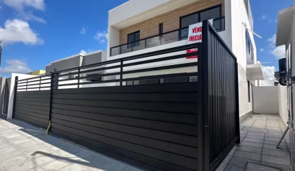 EXCELENTE APARTAMENTO, COM UM ÓTIMO ACABAMENTO, TÉRREO COM ÁREA PRIVATIVA.