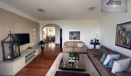 Apartamento de 224m², com 4/4 , sendo 02 suítes, Corredor da Vitoria