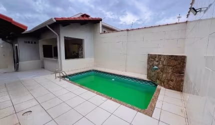 Casa Alto Padrão com Piscina e 3 Suítes – Mobiliada e Pronta para Morar!