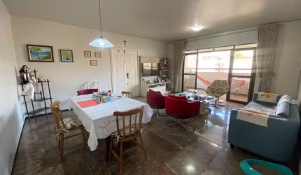 Apartamento na Aldeota com 143 m² | Sala ampla | 3 suítes | Dependência completa
