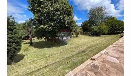 Terreno a venda no centro de Lagoa dos Três Cantos com 3.537.55m² de área total.