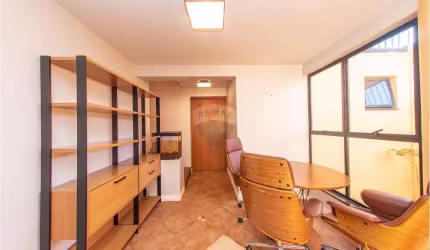 Casa 3 suítes e amplo terreno com piscina - Vila Rodrigues