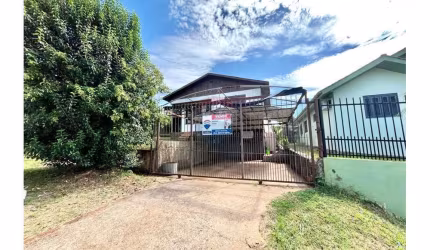 Terreno com casa  Imperdível no bairro Martini em  Não-Me-Toque!