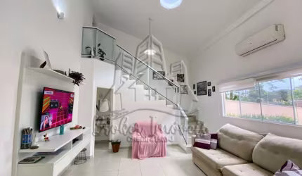 Linda Casa Moderna no bairro Jardim Terralão em Caraguatatuba