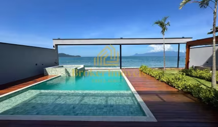 Casa Pé na Areia na Praia da Cocanha - Alto Padrão, Sofisticação e Conforto