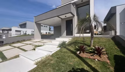 Belíssima casa no condomínio Campos do Conde em Bragança Paulista-SP