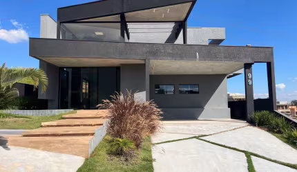 Casa em condomínio à venda em Bragança Paulista-SP, no Condomínio Terras de Santa Cruz: 3 quartos, 3 suítes, 2 salas, 3 banheiros, 4 vagas de garagem, 266 m².