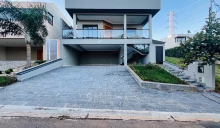 Casa à venda no Condomínio Vale das Águas em Bragança Paulista-SP