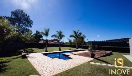 Casa terrea à venda no Condomínio Vila Rica em Bragança Paulista-SP