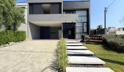 Casa de alto padrão no Condomínio Residencial Euroville II em Bragança Paulista-SP: 3 quartos, 2 suítes, 3 salas, 4 banheiros, 4 vagas, 270m².
