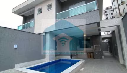 Casa em Vila Tupi  -  Praia Grande