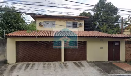 Sobrado Residencial reformado no Brooklin com 220 M²  3 dormitórios sendo uma suite 3 vagas!