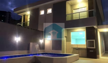 Casa em Vila Tupi  -  Praia Grande