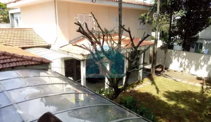 Casa de Vila Com 3 Dormitórios Sendo 2 Suites Para Alugar, 370 m² por R$ 13.500.000 Perto do Metrô