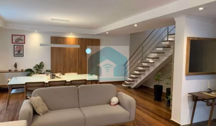 Casa Sobrado Brooklin Paulista com 249m² 3-suites 3 vagas-(REFORMADA)
