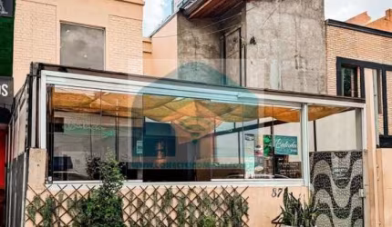 Casa comercial na Vila Nova Conceiççaoi com vão livre