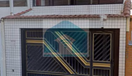 Sobrado no Bairro da Guilhermina Praia Grande SP, com 3 dormitórios, sendo 1 suíte.