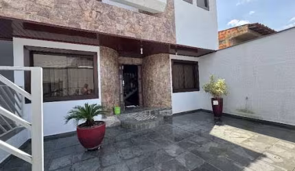 Sobrado com 3 dormitórios à venda, 337 m² por R$ 959.900,00 - Tres Meninos - Sorocaba/SP