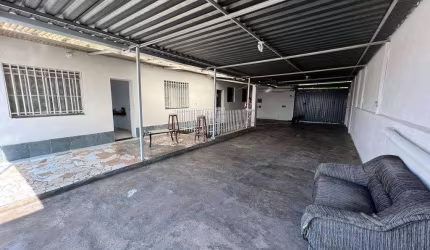 Casa com 5 dormitórios à venda, 27 m² por R$ 580.000,00 - João Pinheiro - Belo Horizonte/MG