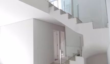 A Classe A imóveis vende esta Cobertura com 03 dormitórios, 160 m² por R$ 850.000 - João Pinheiro - Belo Horizonte/MG