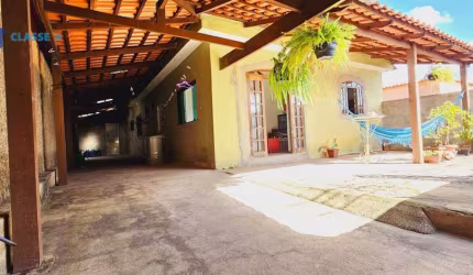 Casa com 3 dormitórios à venda, 200 m² por R$ 630.000 - Tijuco - Contagem/MG
