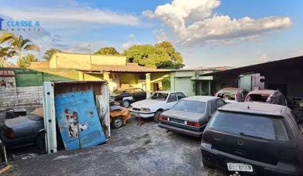 Casa com 3 quartos à venda, 243 m² por R$ 740.000 - Califórnia - Belo Horizonte/MG