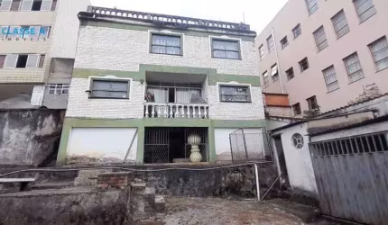 Classe A Imóveis apresenta: Casa Ampla para Reforma na Av. Nossa Senhora do Carmo