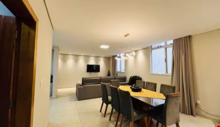Classe A Imóveis apresenta: Amplo apartamento no Coração Eucarístico