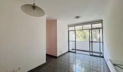 Classe A Imóveis apresenta: Amplo e aconchegante apartamento em Padre Eustáquio