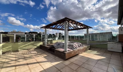 Classe A Imóveis apresenta: Casa de Alto Padrão no Padre Eustáquio – Ampla, Sofisticada e em Localização Privilegiada