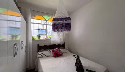 Classe A Imóveis apresenta: Casa Geminada Duplex em Condomínio Aconchegante