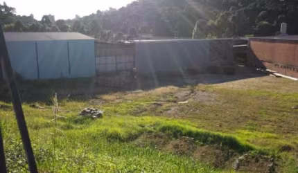 Ferreira Negócios Imobiliários Vende	Terreno em Caxias do Sul Bairro Cristo Redentor Terreno próximo ao Centro de Caxias