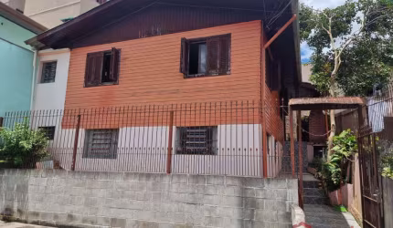 Ferreira Negócios Imobiliários Vende	Casa em Caxias do Sul Bairro Rio Branco Casa