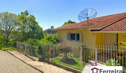 Ferreira Negócios Imobiliários Vende	Casa em Caxias do Sul Bairro Rio Branco Casa