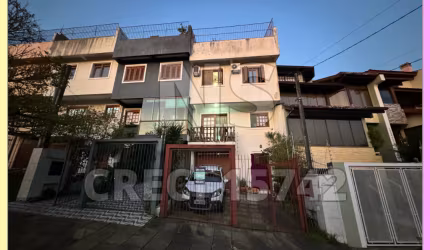 ÓTIMA CASA COM VISTA DECK E PISCINA NO TERRAÇO. 3 DORM (1 SUITE)