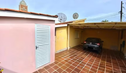 Casa com 3 quartos à venda na Rua Dom João VI, 442, Jardim Santo Antônio, Valinhos, 100 m2 por R$ 650.000
