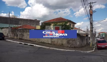 Sobrado mais terreno de esquina  .