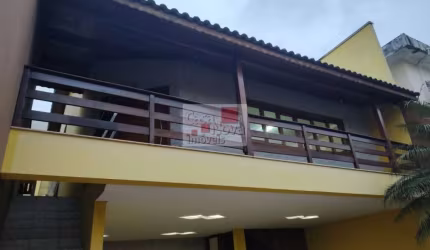 Excelente sobrado c/ 450 m² de área construída na Região de Guarulhos!!!