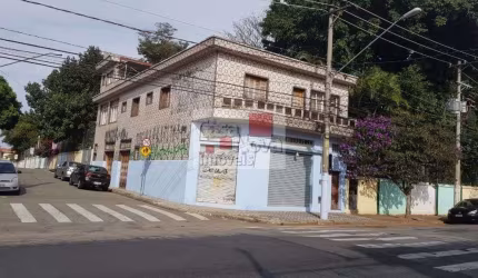 Sobrado residencial muito bem localizado com três dormitórios, suite, e vaga