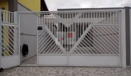 Lindo Sobrado Á Venda Em Guarulhos